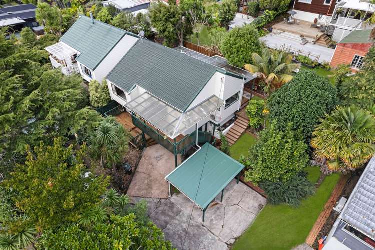 1/11 De Val Drive Titirangi_20