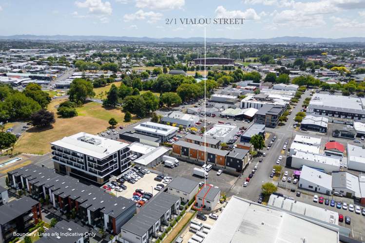 2/1 Vialou Street Hamilton Central_10