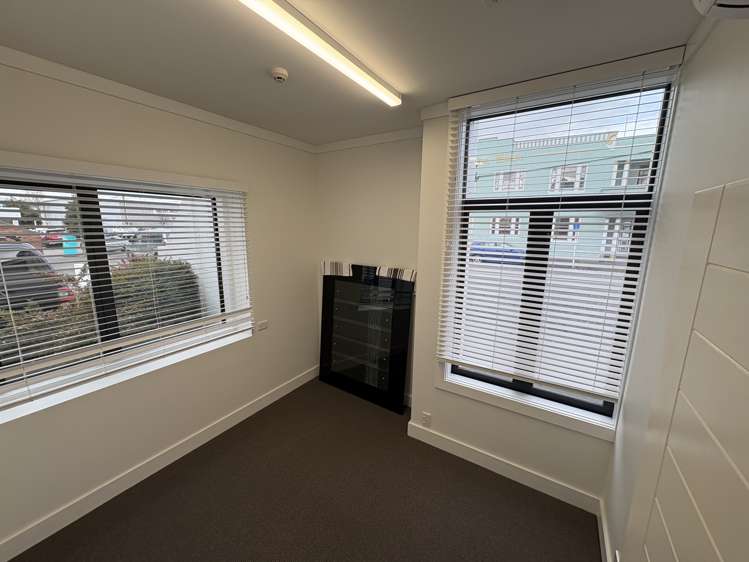 200 Warren Street North Hastings_9