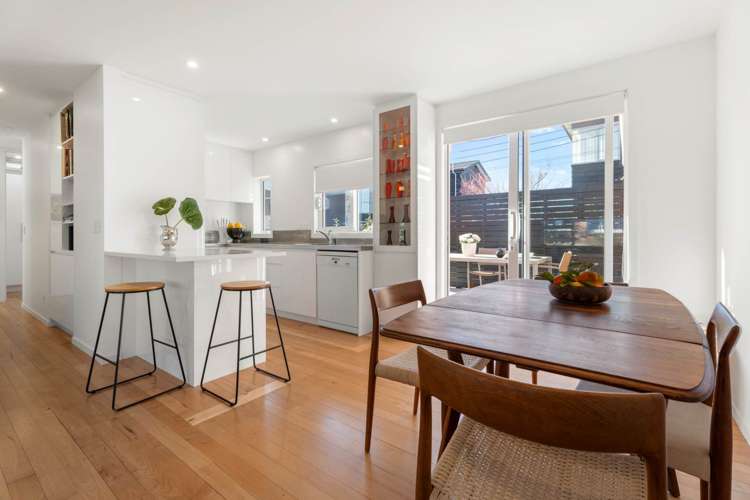 2/22 Cornwall Park Avenue Epsom_1