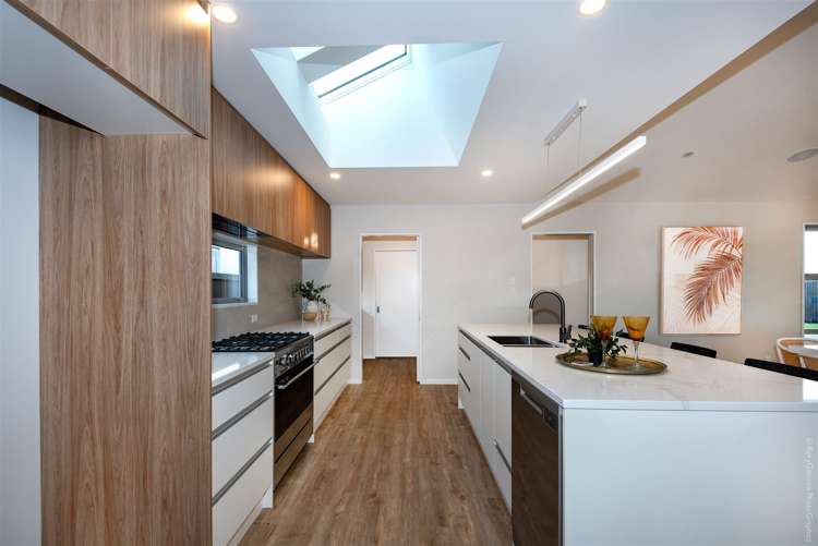 75 Halpin Drive Lincoln_11