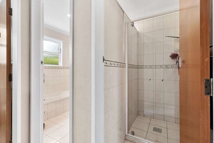 28 Bartlett Grove Tawa_12