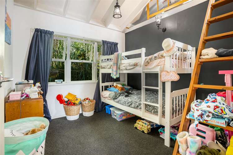 1260 Huia Road Huia_8