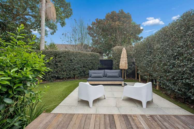 2/7 Hanlon Crescent Devonport_13