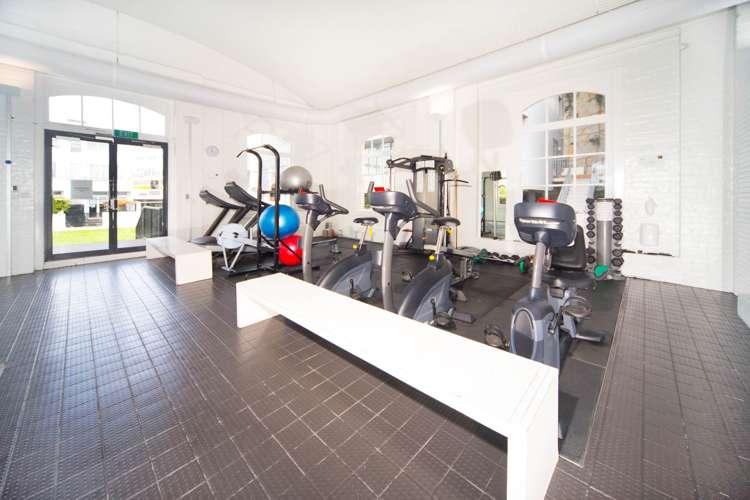 3a/4 Fisher-Point Drive Auckland Central_8