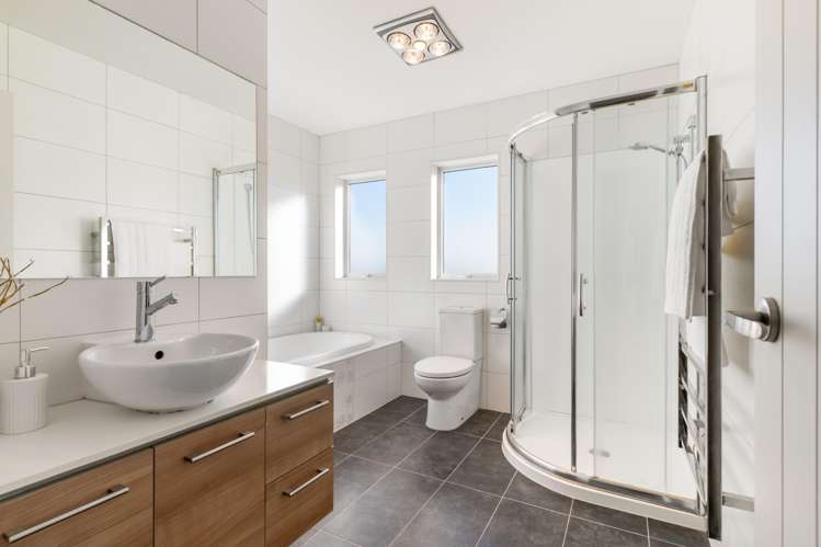 57 Rogan Street Hillsborough_16