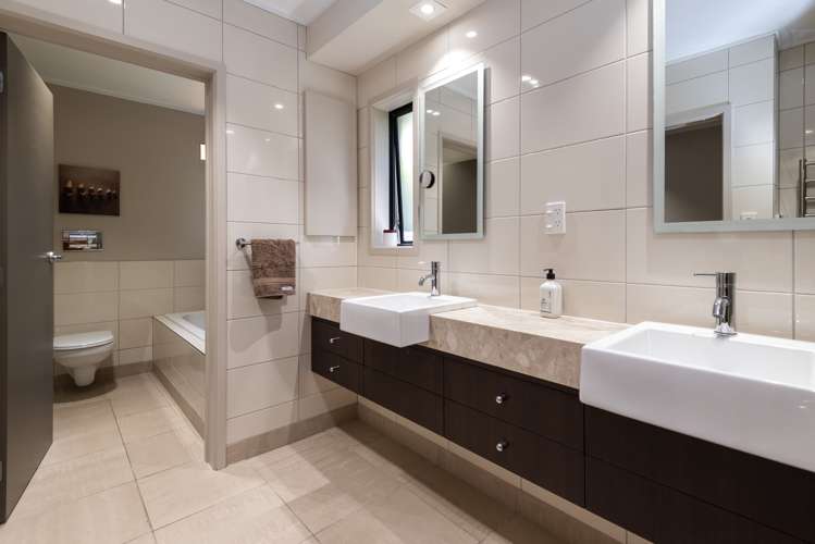 110 Bramley Drive Farm Cove_18