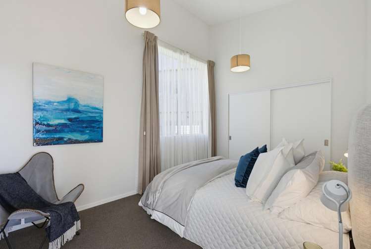 352 Queens Drive Lyall Bay_14