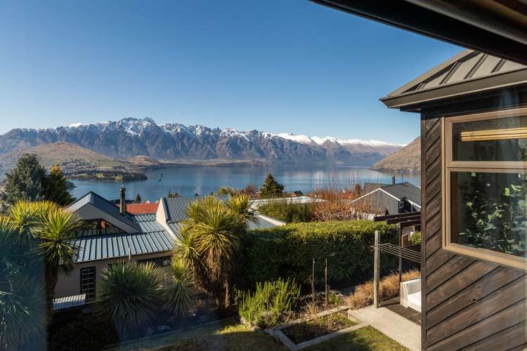 29 Greenstone Place Fernhill/Sunshine Bay_23