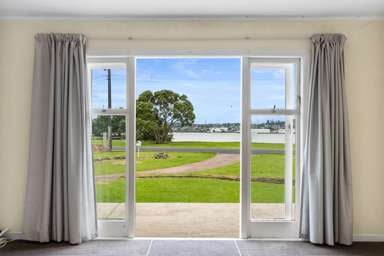 8 Kiwi Esplanade_2