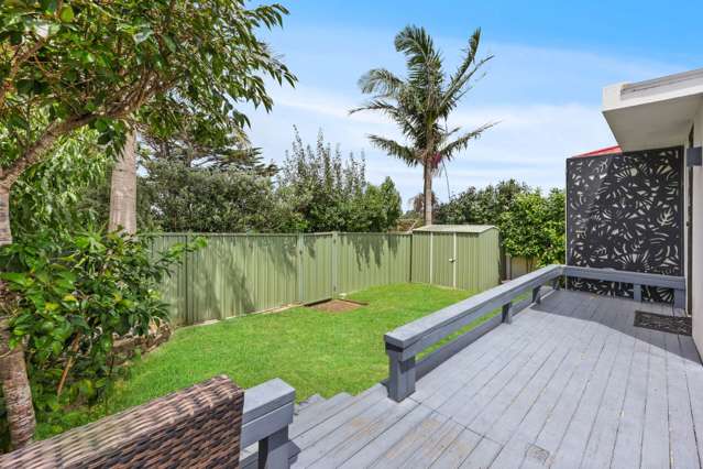 Urgent Sale: Single-Level Takapuna Living