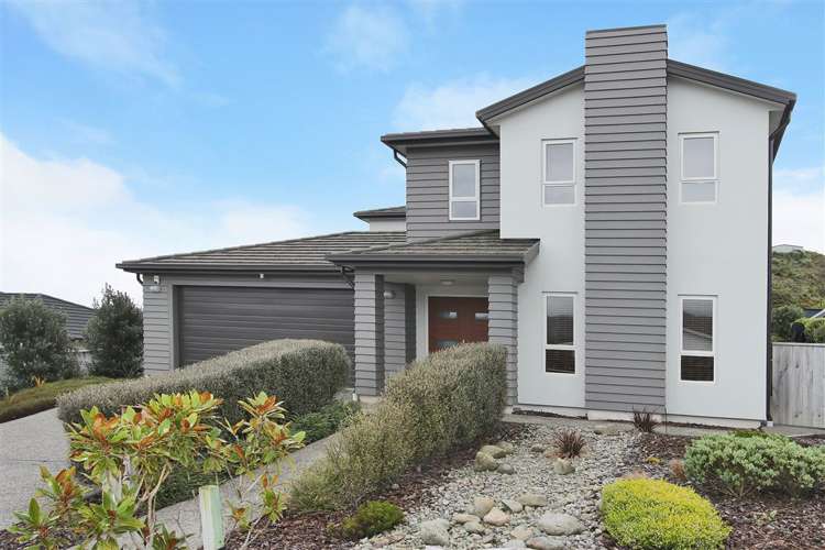 14 Paparoa Crescent Aotea_23