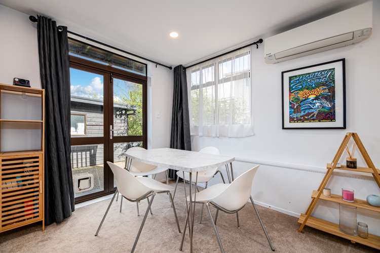 5 Derwent Crescent Titirangi_19