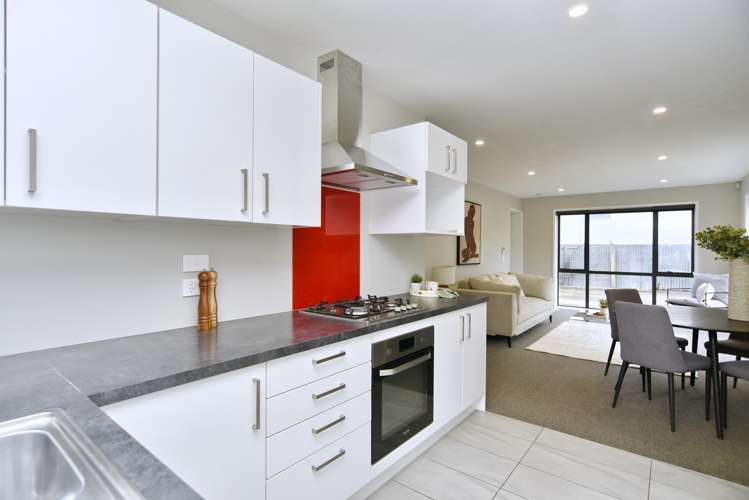 8/31 Buffon Street Waltham_6