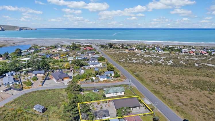 127 Poranui Beach Road_0