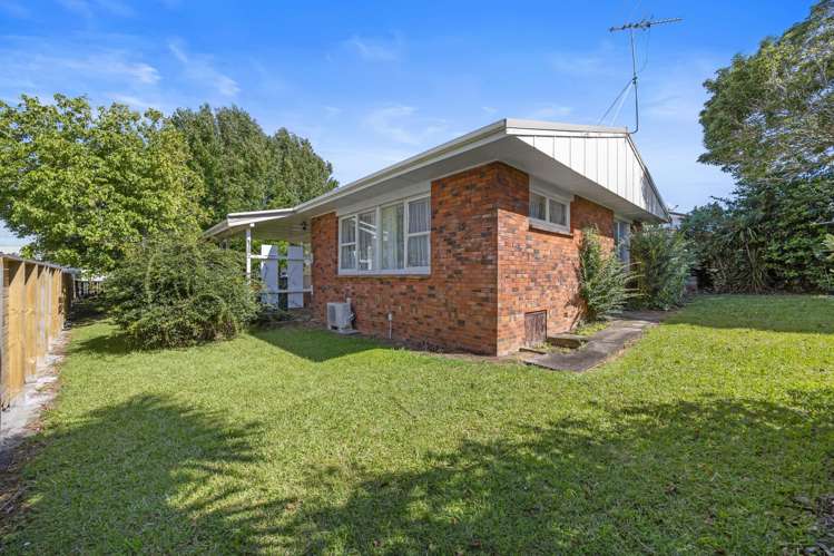 64 Angelo Avenue Howick_16