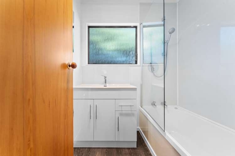 1/42A Songer Street Stoke_8