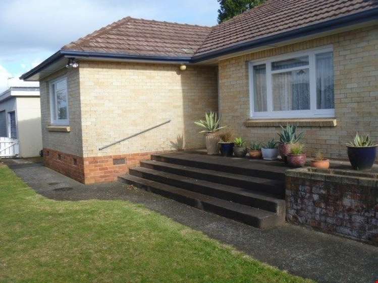 1/67 Clevedon Road Papakura_2