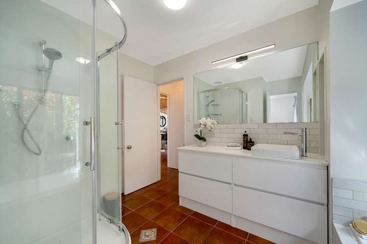 20 Taitua Drive Te Atatu South_17