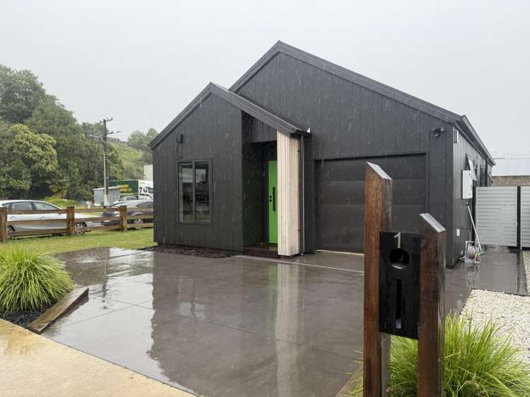 1 Fabia Factory Lane 11464_13