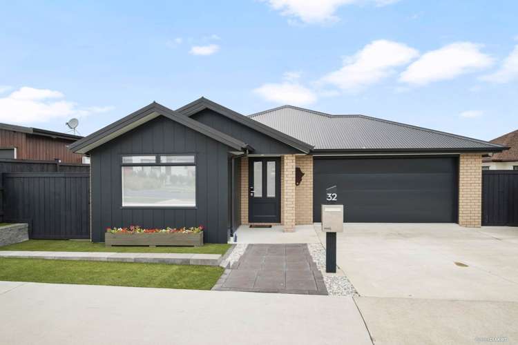 32 Siren Street Wainui_24