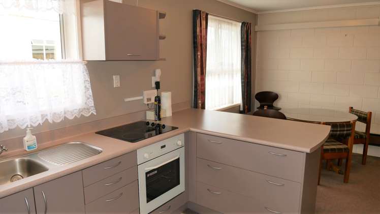 2/12 Grey Street Putaruru_18