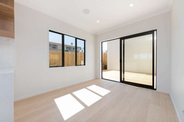 1/110 Royal Road Massey_6