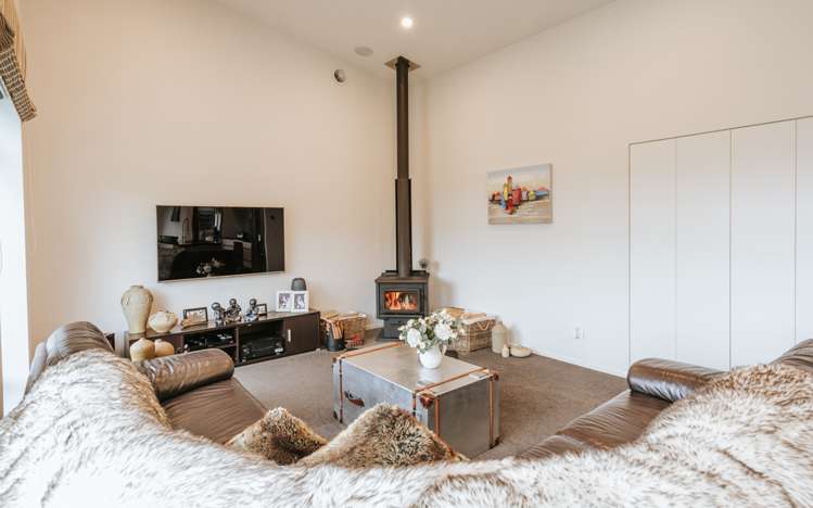 31 Finch Street Albert Town_7