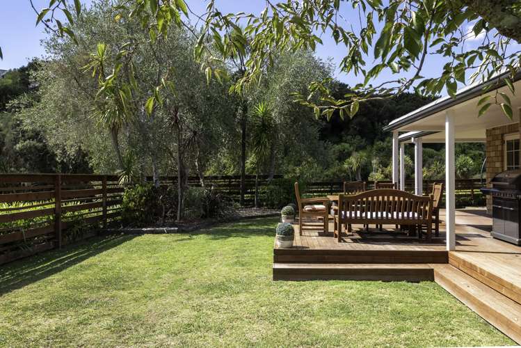 26 Bernie Edwards Place Botany Downs_23