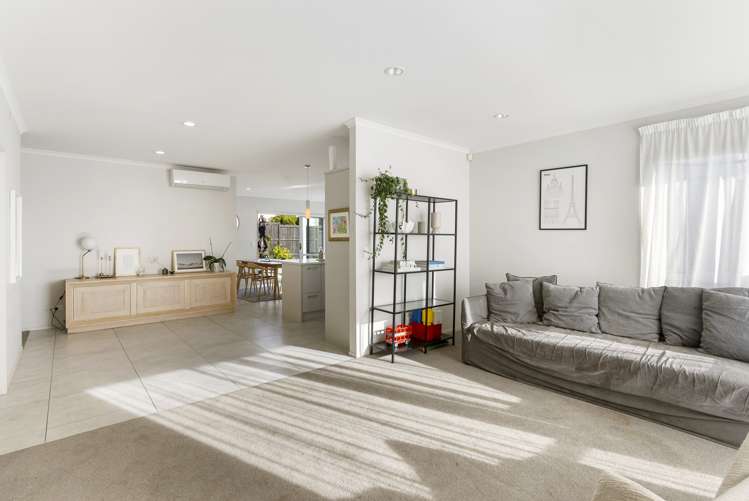 30 Costa Viva Crescent Karaka_2