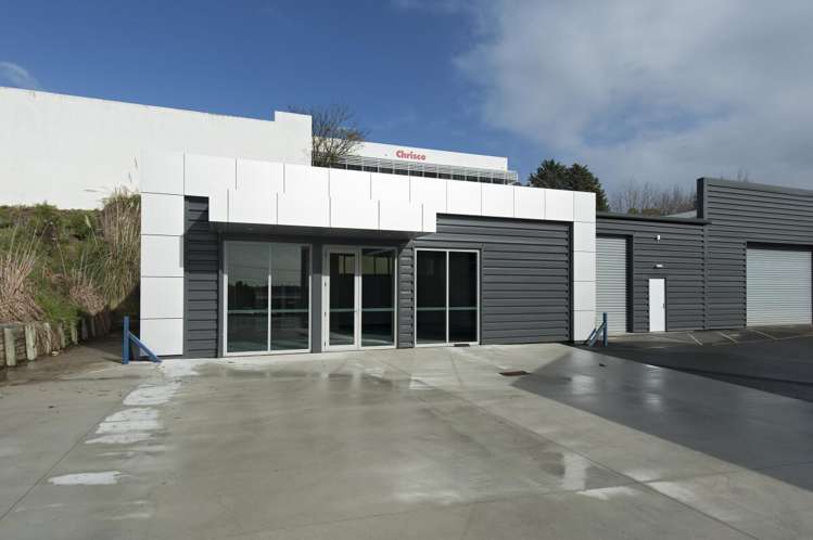 Units B & D, 36 Hillside Road Wairau Valley_4