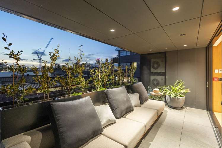 15B/401 Augustus Terrace Parnell_17