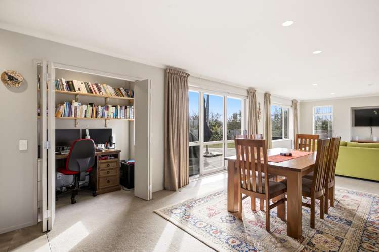 2 Brompton Close_3