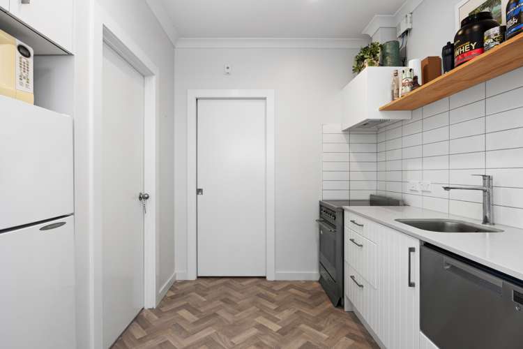 2h/3 Shakespeare Road Napier South_10