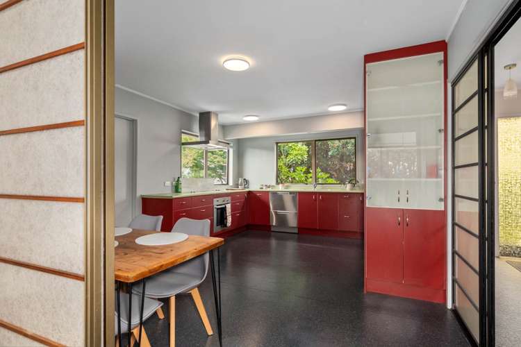 2/5 Hanlon Crescent Narrow Neck_12