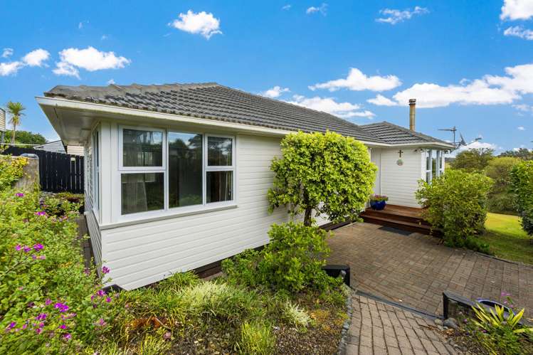 27 Shakespear Road Army Bay_25