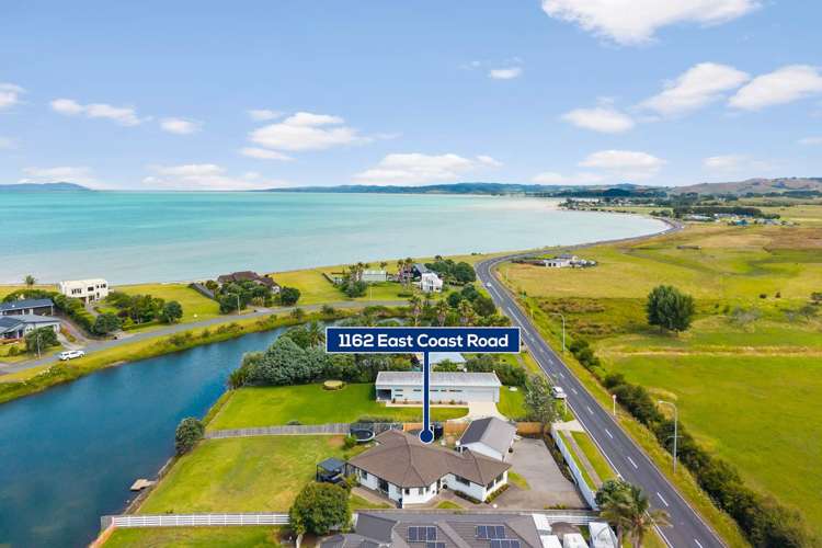 1162 East Coast Road_0