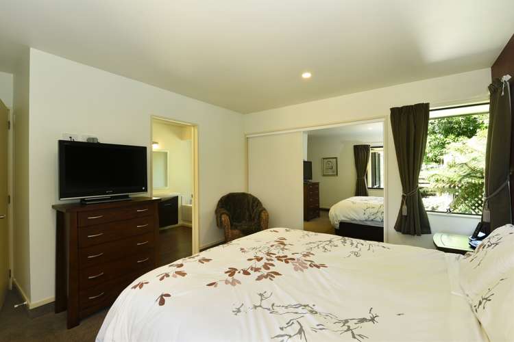 19 Idesia Grove Richmond_13