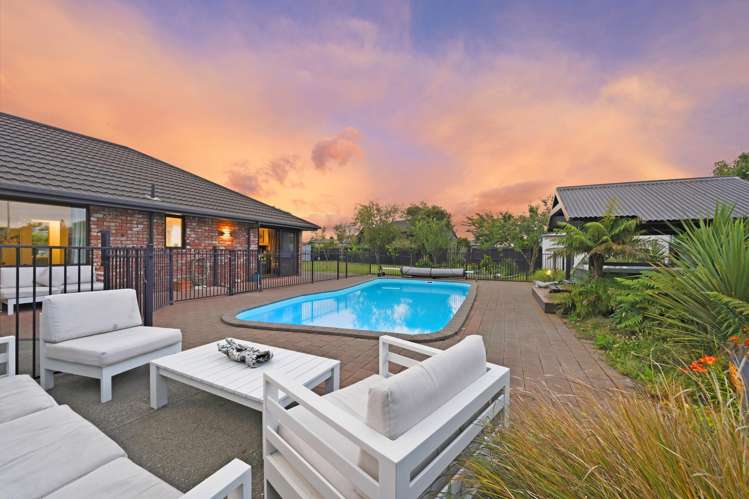 21 Taranaki Drive + 22 Hewitts Road Woodend_18