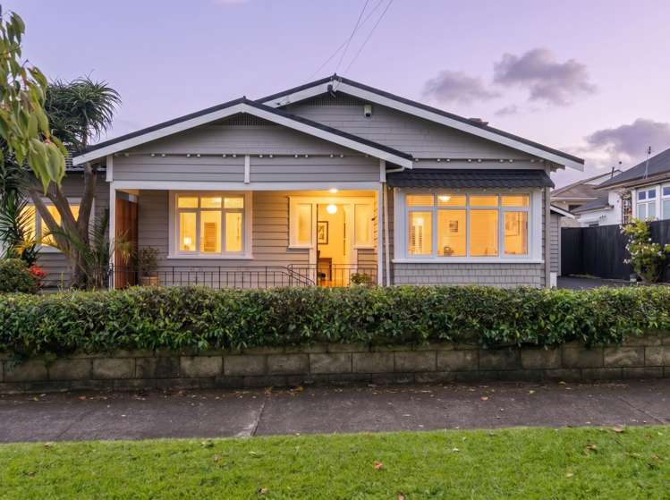 19 Rossgrove Terrace Mount Albert_17