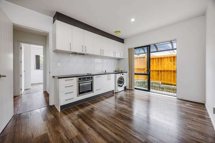 3 Castlederg Drive Flat Bush_8