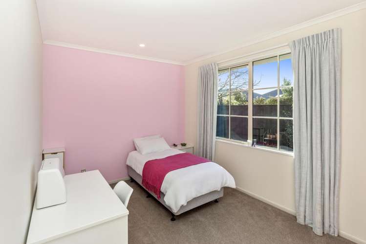 2 Applefield Court Northwood_12