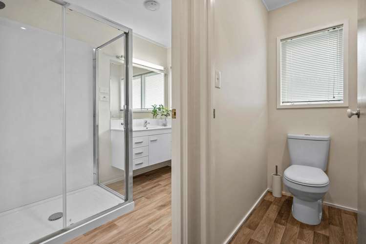 6 Luplau Crescent Cockle Bay_18