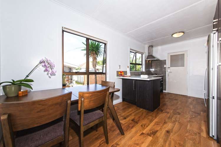 708 Te Atatu Road Te Atatu Peninsula_11