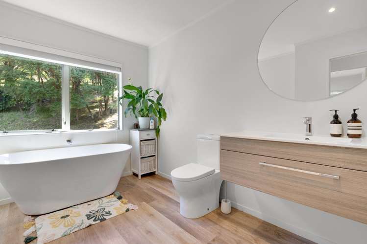 91 Weranui Road Waiwera_19