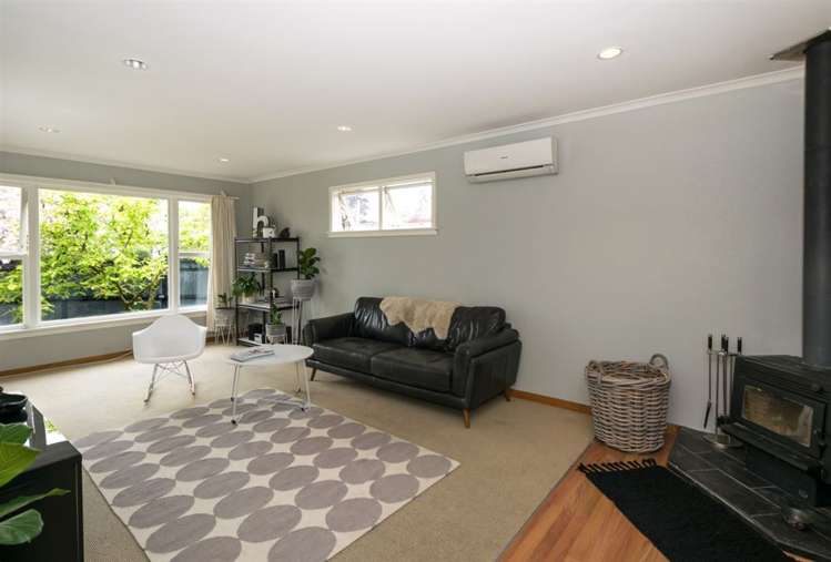 8 Edinburgh Crescent Redwoodtown_8