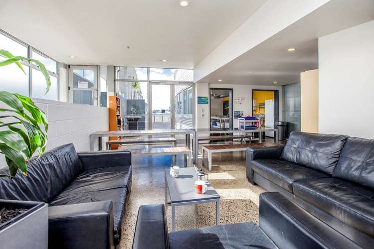 207/133 Beach Road Auckland Central_9