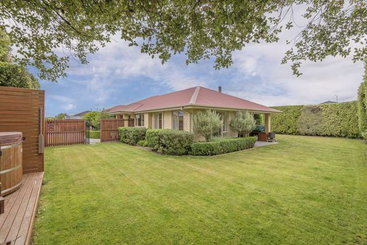 203 Southfield Drive Lincoln_18