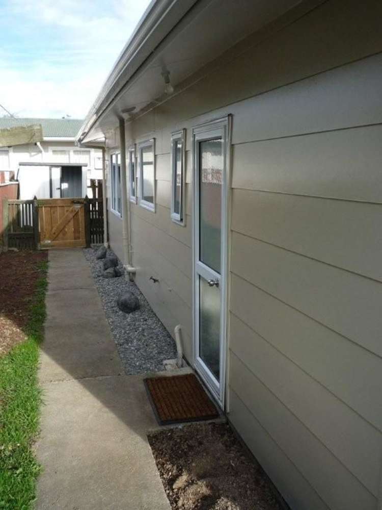 2/227 Kawai Street Nelson South_2