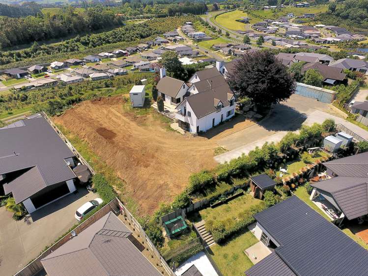 92 Puhirake Crescent Pyes Pa_18